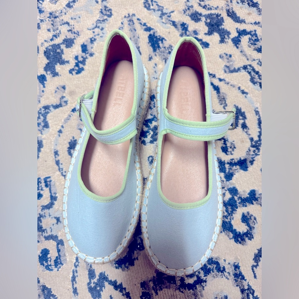 Atbell. Women’s Mary Jane. Canvas Flats. 6.5